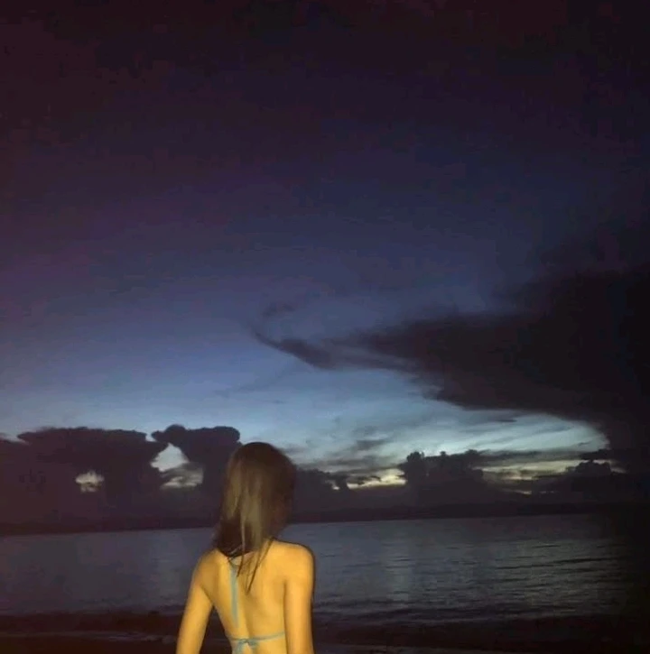 GIF uploaded by Anjaneth Zuckerberg