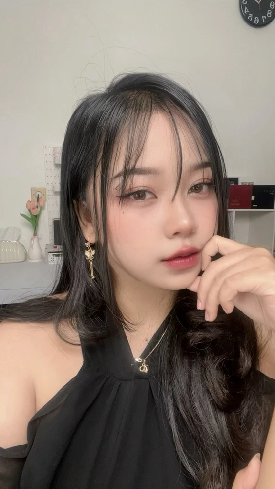 GIF uploaded by Arin