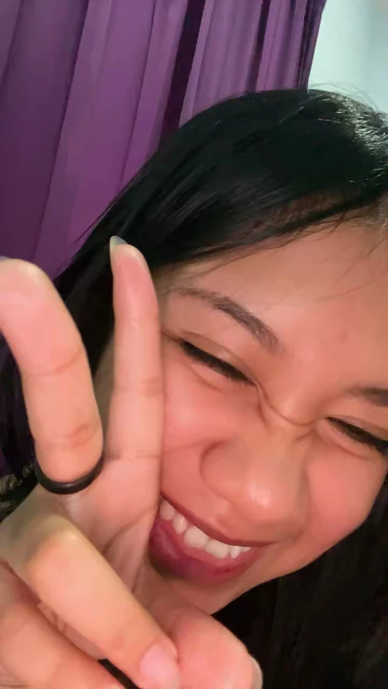 GIF yakaiswa naMelia