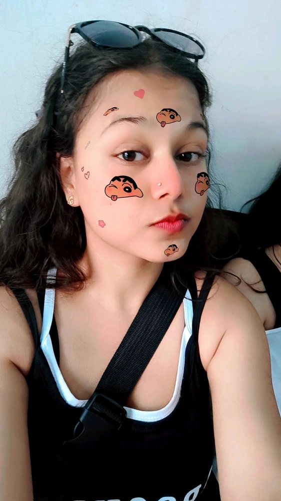 GIF pujat per Saloni