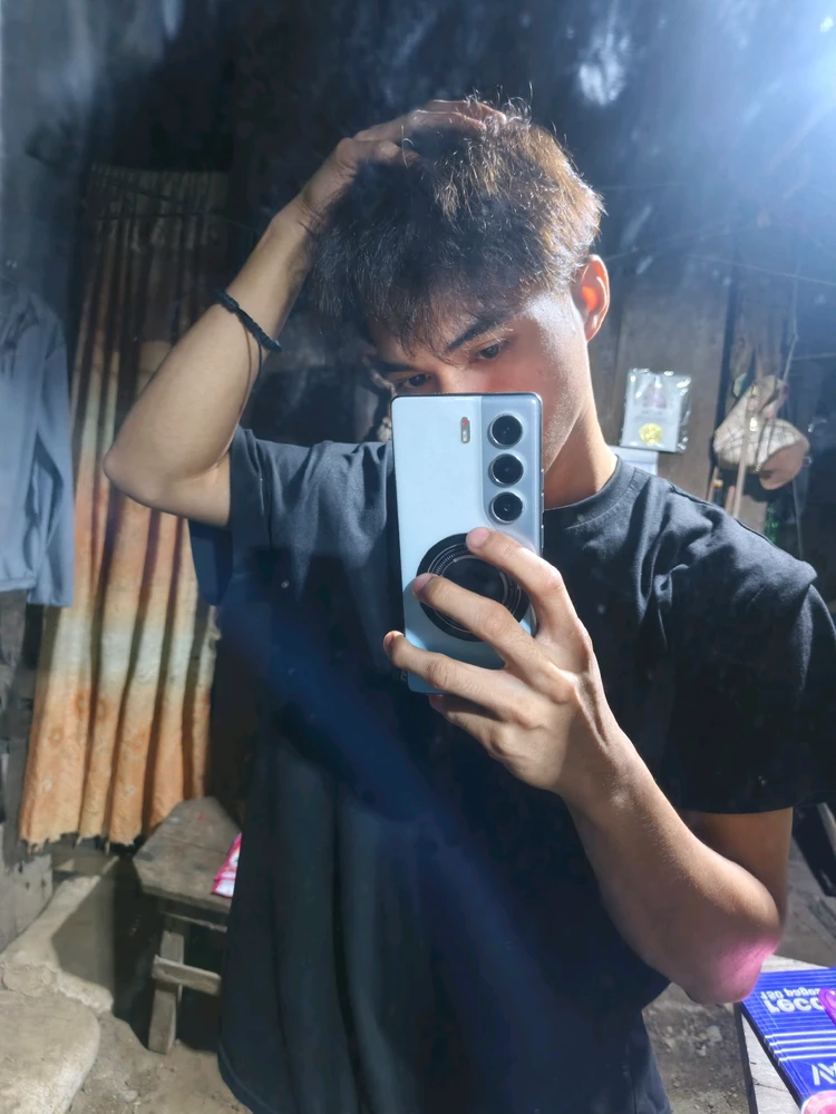 GIF uu soo galiyey Yanrie