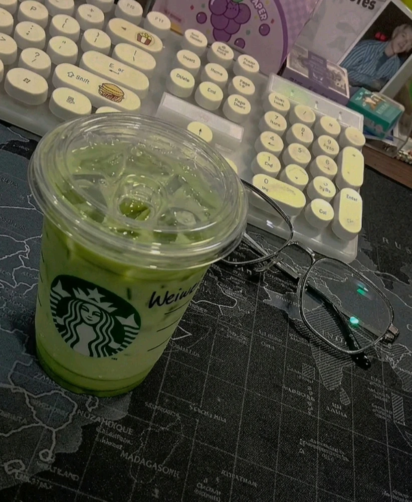 Weiwei йөкләгән GIF