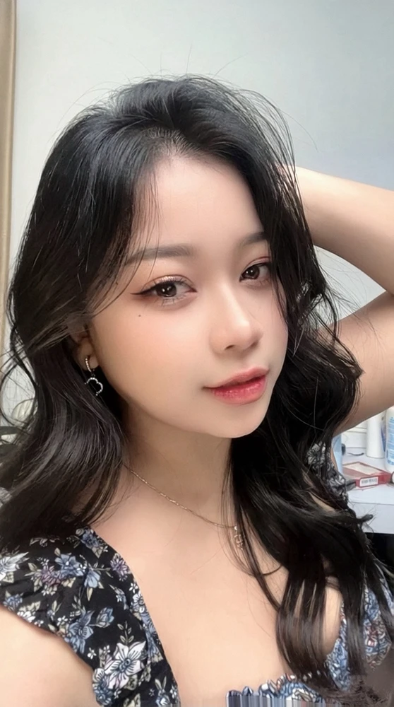 GIF uploaded by Arin