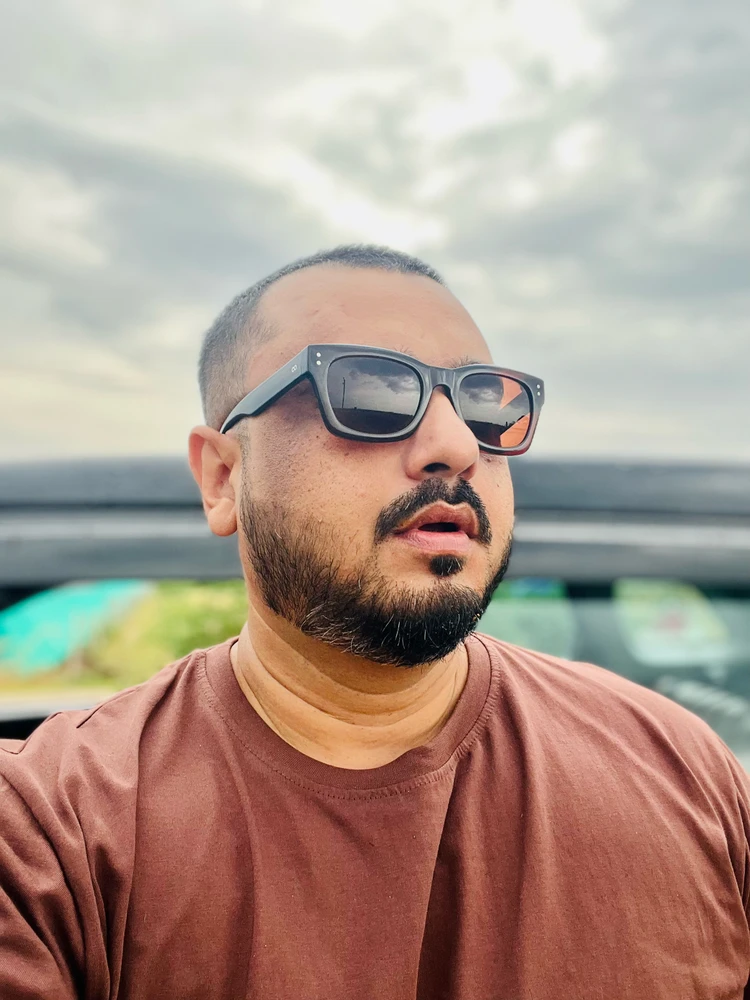 GIF diunggah ku Adii