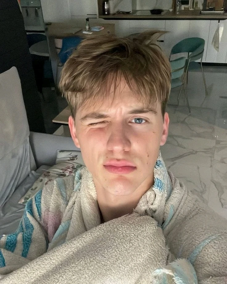 GIF uploaded by HADES