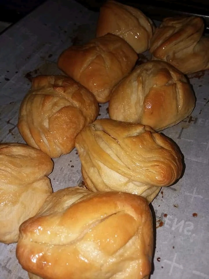 Ben tarapyndan ýüklenen surat
