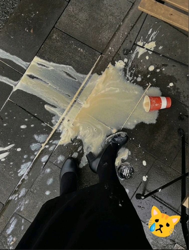 GIF uploaded by Weiwei