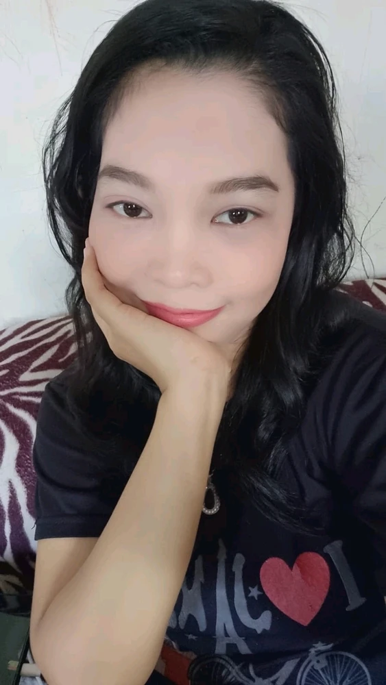 GIF nahral Liana