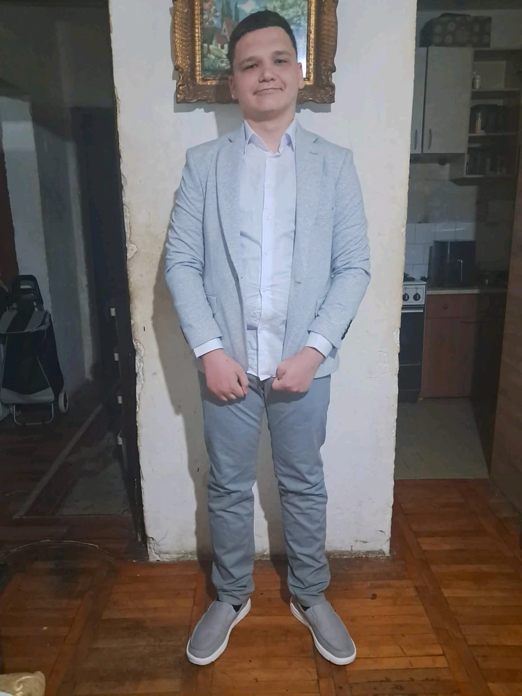GIF e kentsoeng ke Hristijan