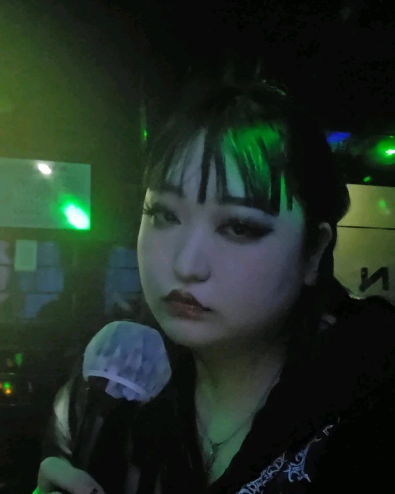 GIF uploaded by Nina