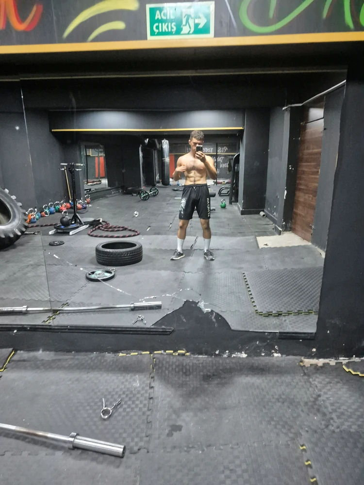 GIF uploaded by Kemal