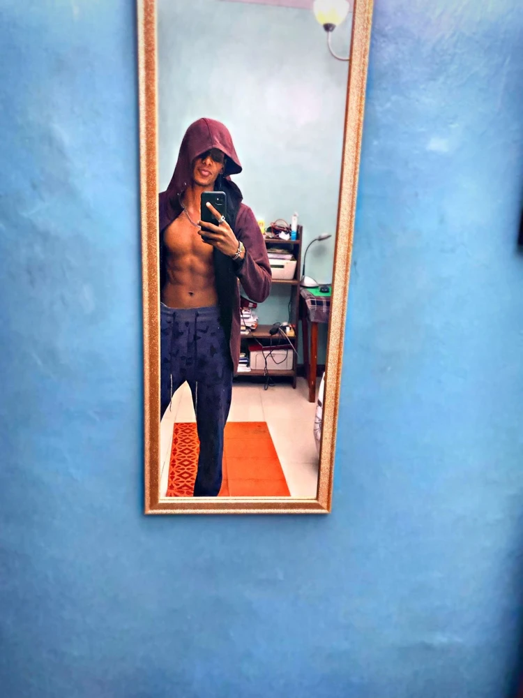 GIF uploaded by Falcon