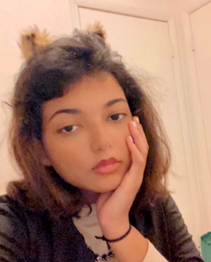 GIF uploaded by Dezalina