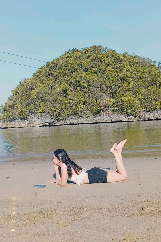 GIF uploaded by chelle