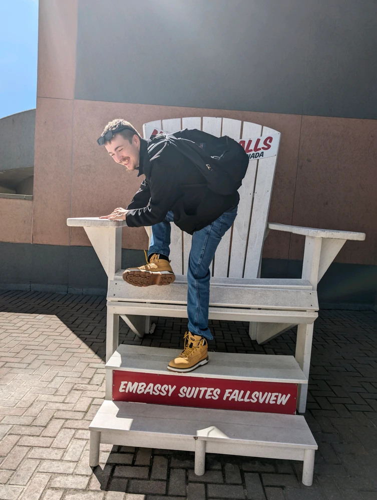 GIF gi-upload ni Ryan