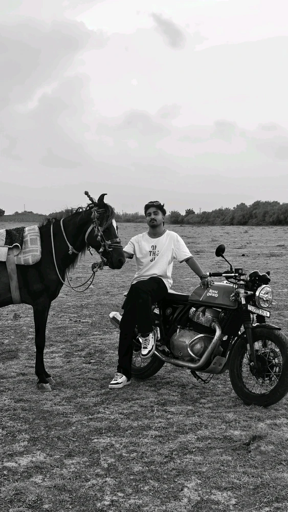 Gi-upload ni Karan Manek ang hulagway