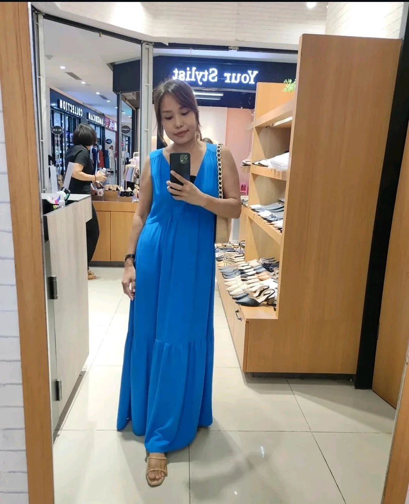 GIF uploaded by Phoo
