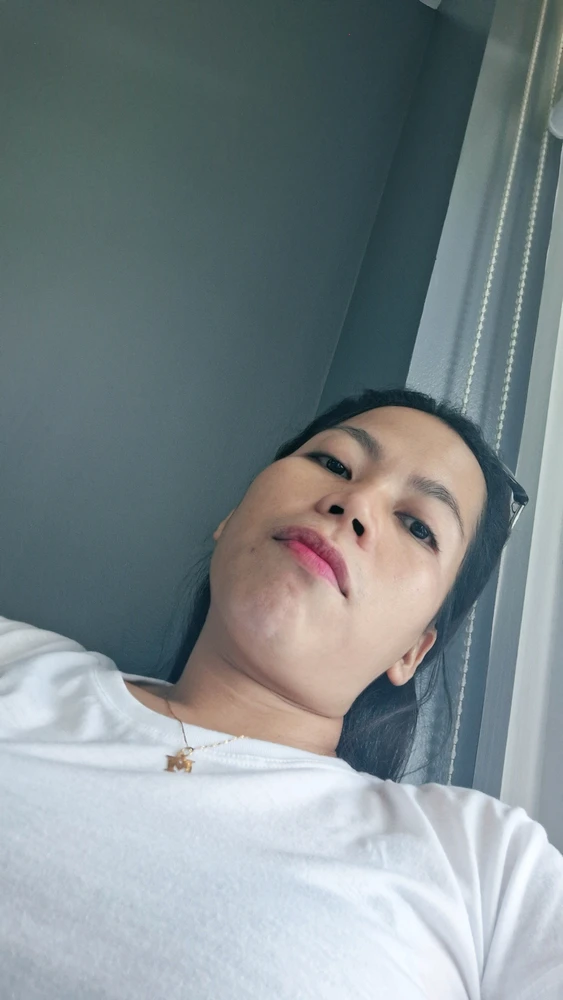 GIF uploaded by Cecel