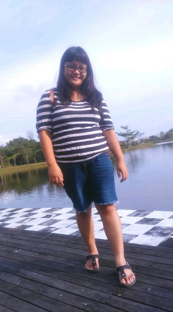 GIF diunggah oleh Fizah
