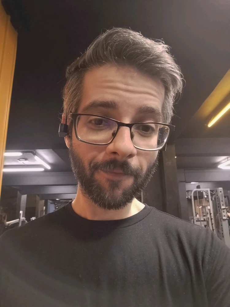 GIF eropgeluede vum Victor