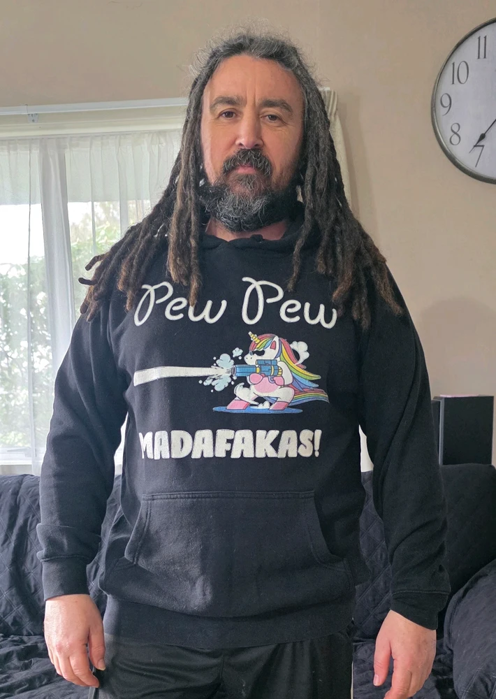 Lee йөкләгән GIF