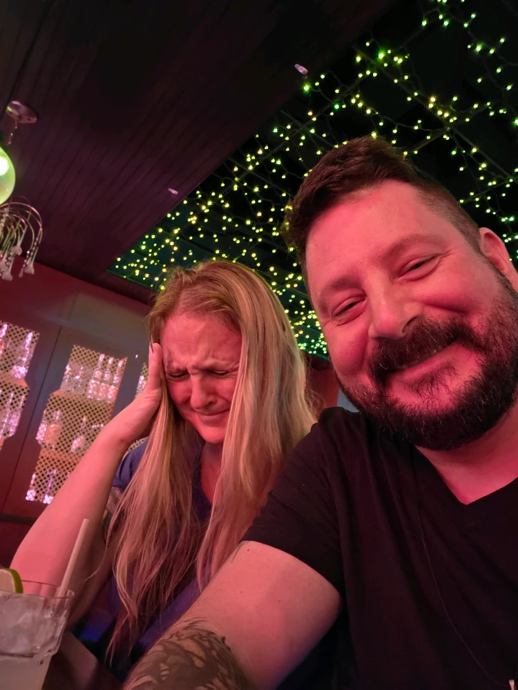 GIF J and V tərəfindən yükləndi