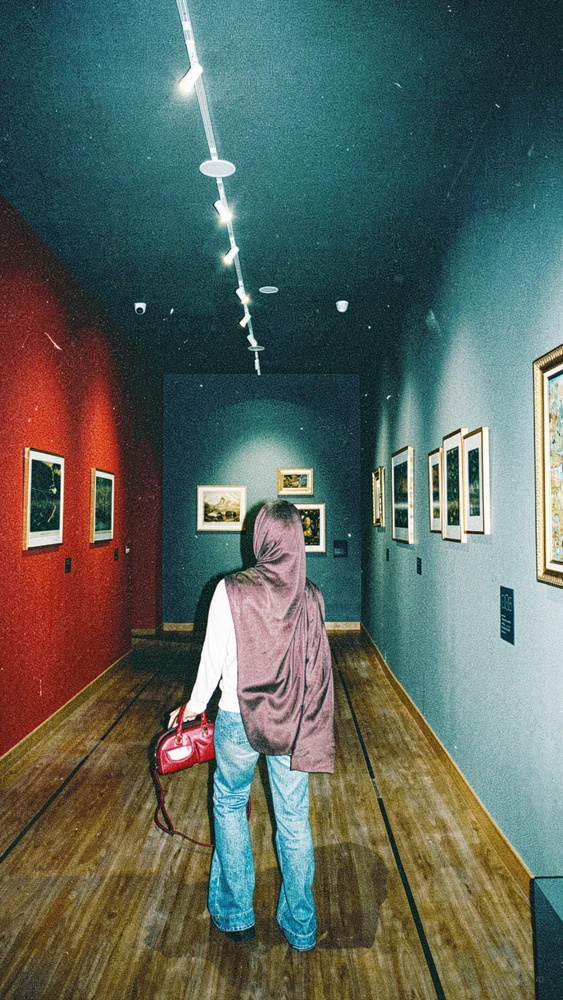 GIF uploaded by Farah