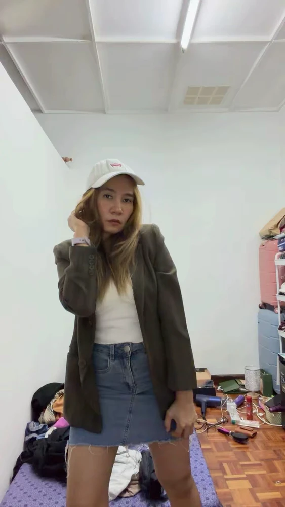 GIF eropgeluede vum Unique