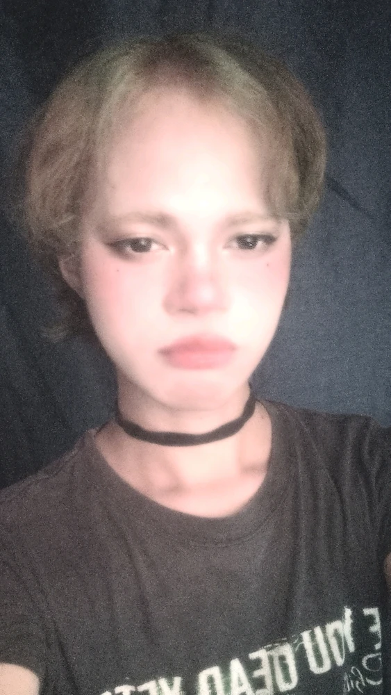 Gi-upload ni MochiFemboi ang hulagway
