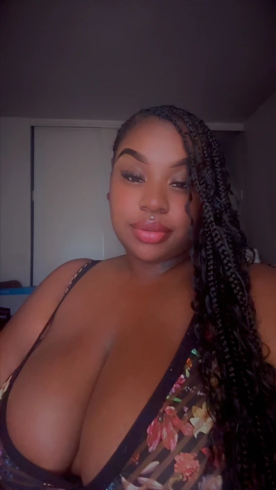 GIF diunggah ku Coco