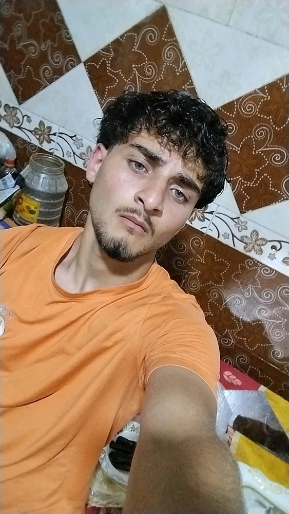 Bild eropgeluede vum Omar