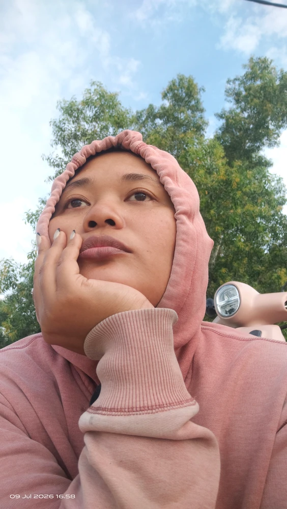 GIF uu soo galiyey Riehanda