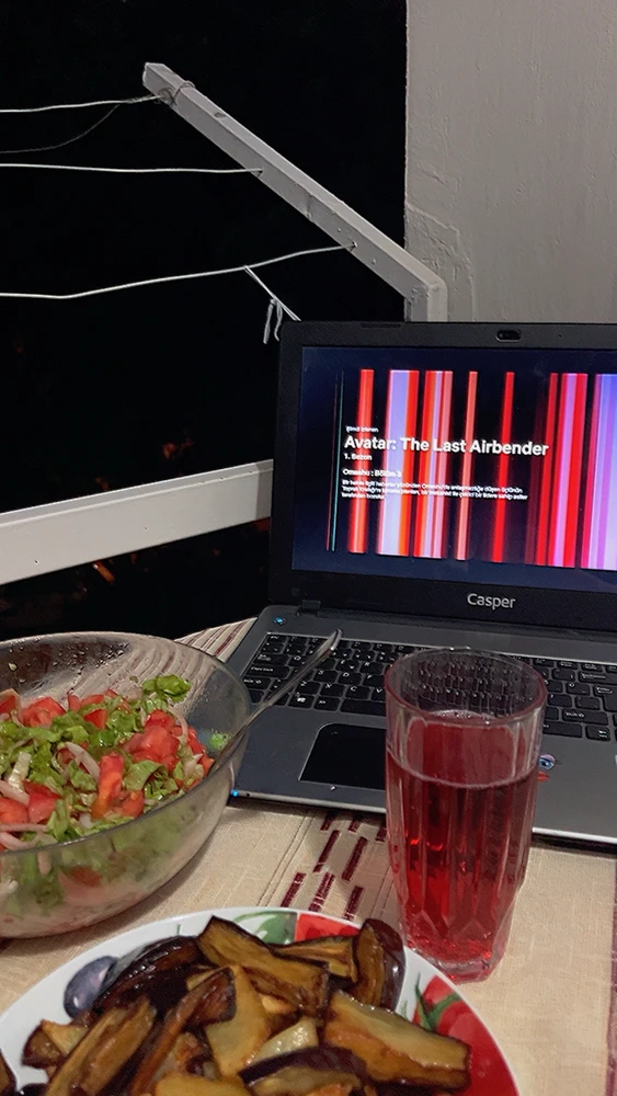 GIF uploaded by Nur