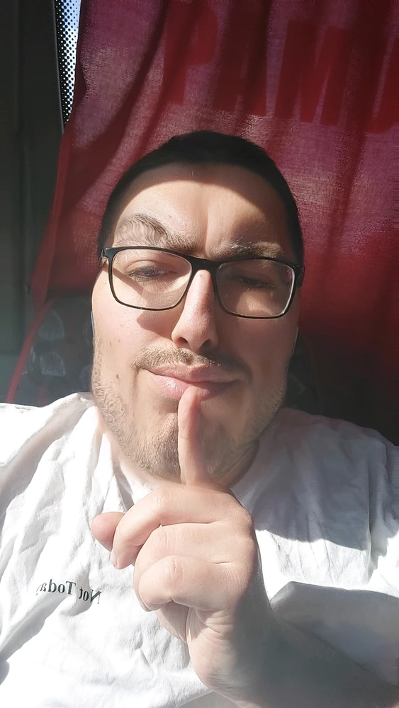 GIF Emirhan tarapyndan ýüklenen