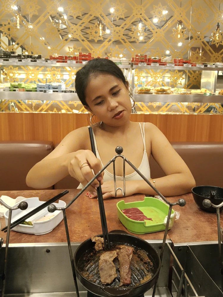 GIF uploaded by Mutiara