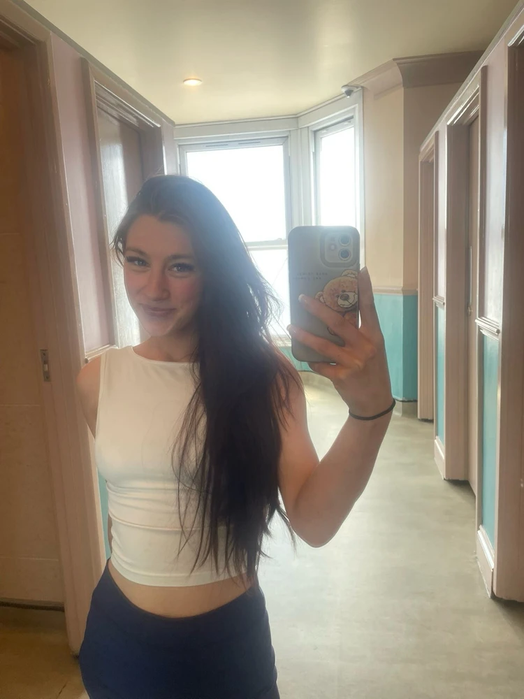 GIF įkėlė Elena
