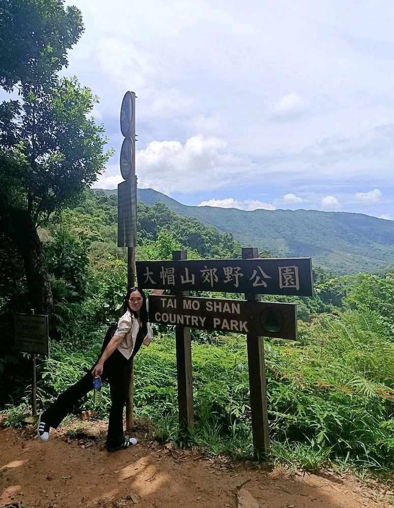 GIF uploaded by Tin