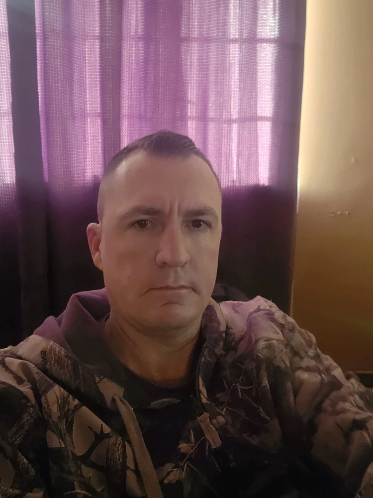GIF eropgeluede vum Steven