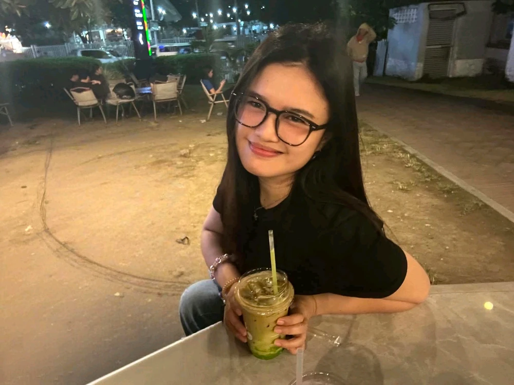 GIF Jee tarapyndan ýüklenen