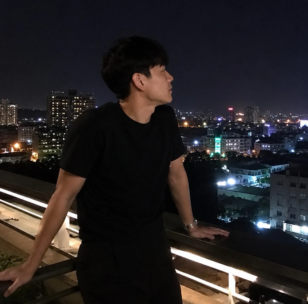 GIF uploaded by 상우