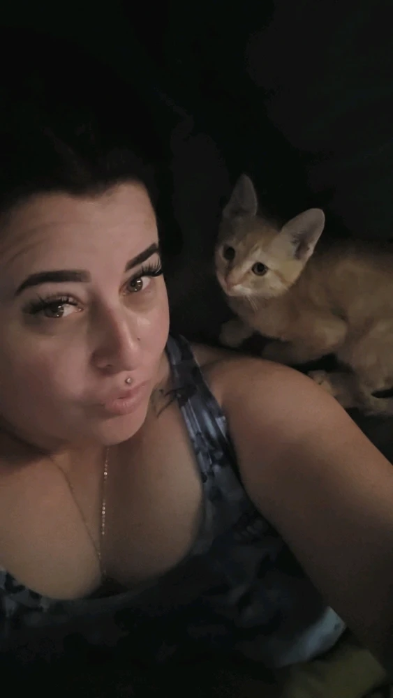 Jen پاران اپ لوڊ ٿيل GIF