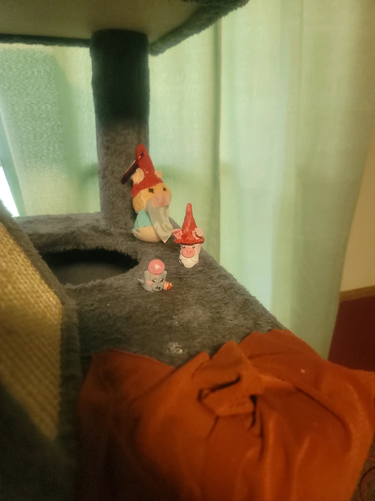 GIF eropgeluede vum Vivian