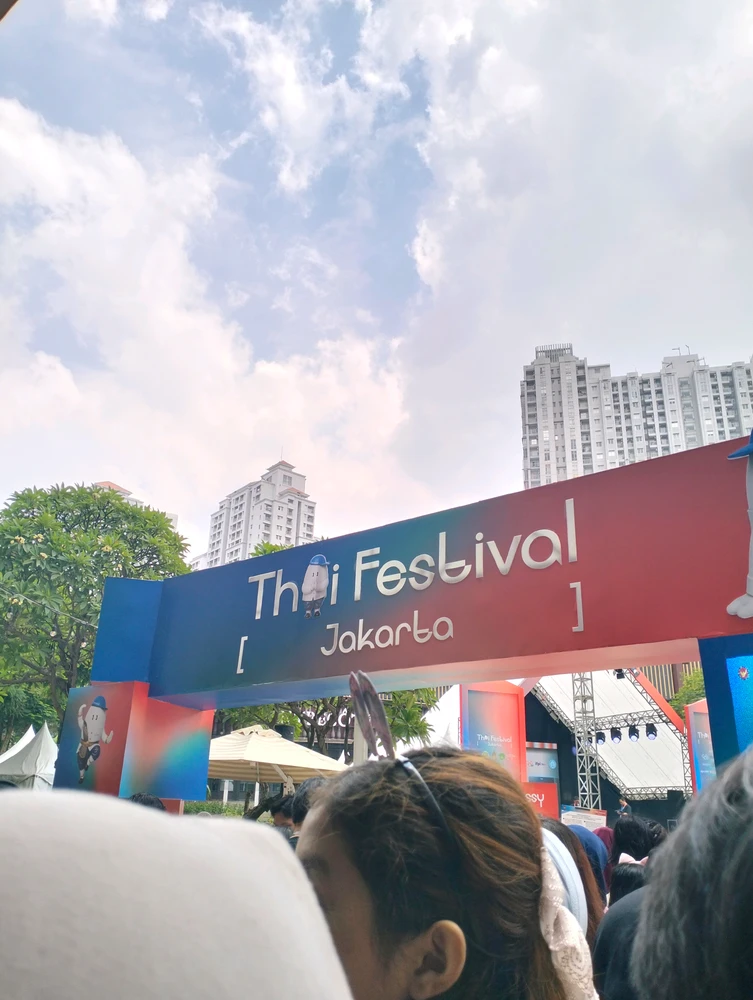 GIF uploaded by ara