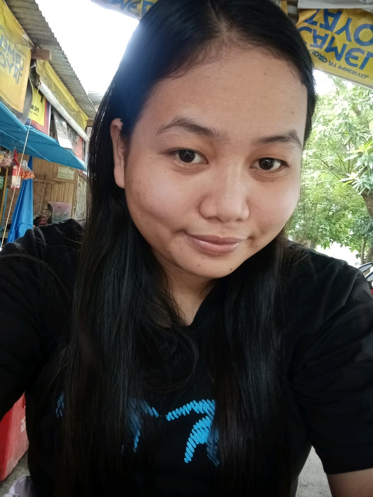 GIF uploaded by Roselle