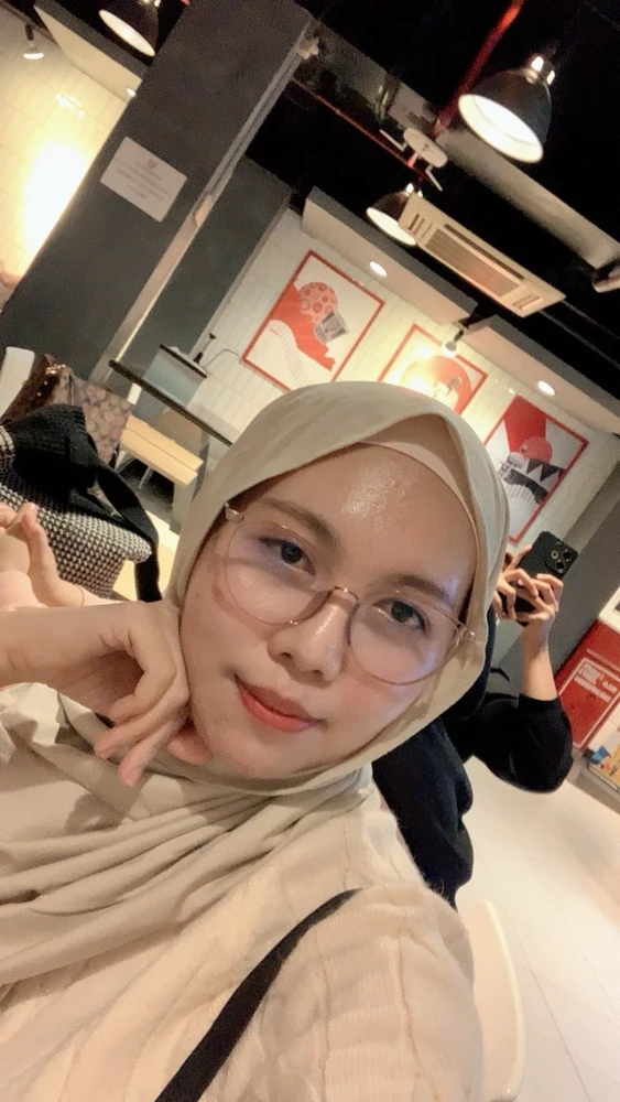 GIF diunggah ku Tri
