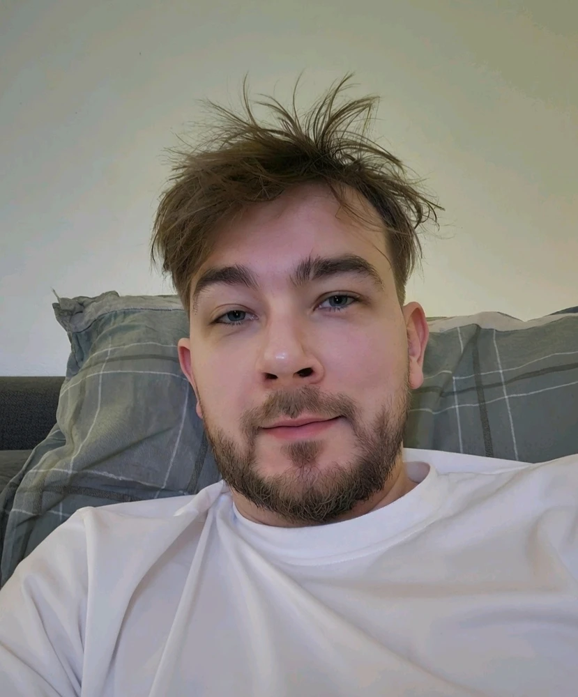 Mirek نے GIF اپ لوڈ کی