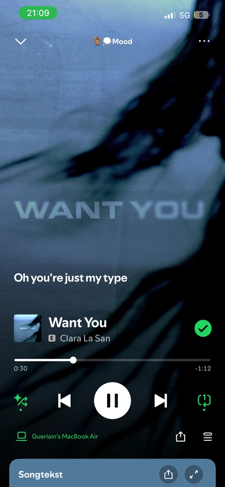 GIF wedi'i uwchlwytho gan Guerlain