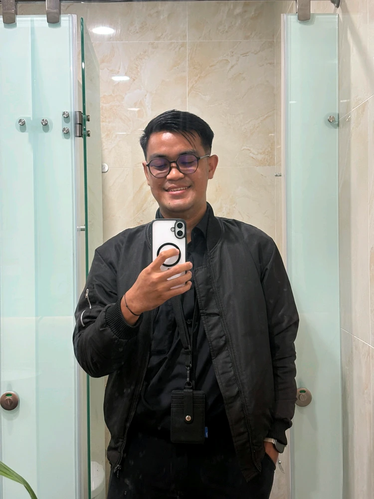 GIF uploaded by Dhy