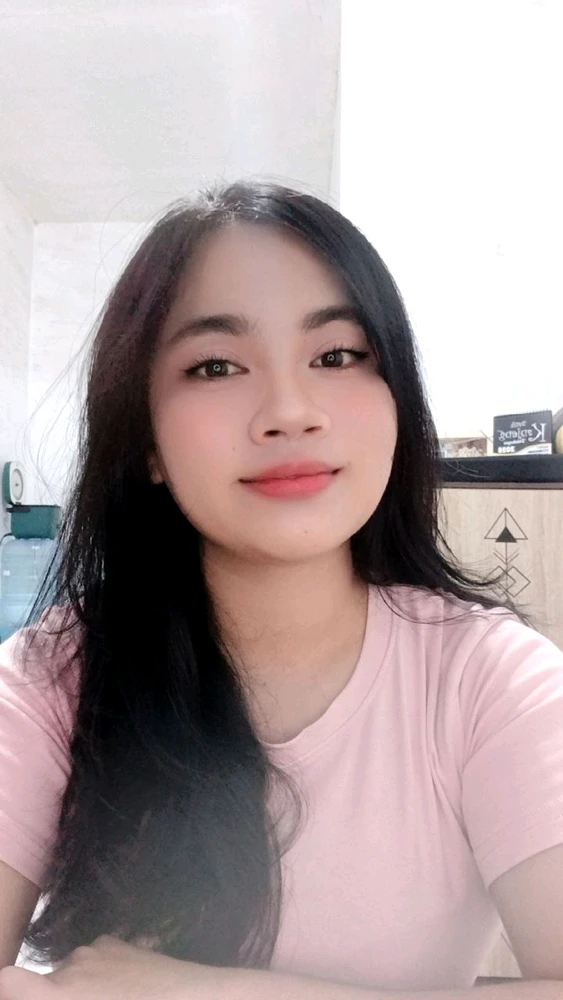 GIF diunggah ku Yohana