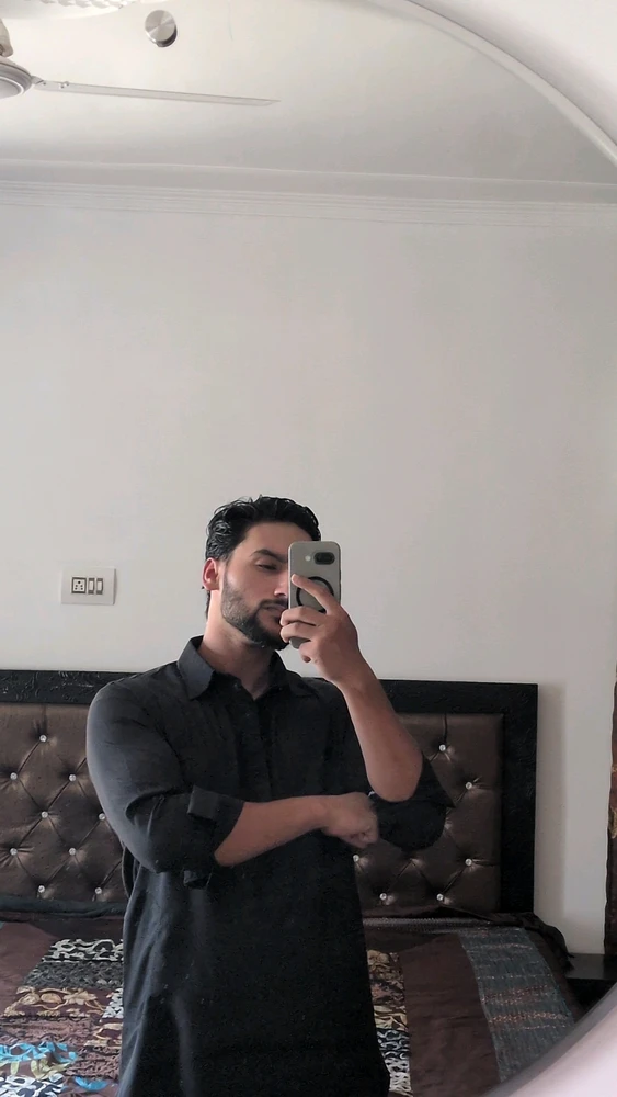 GIF uploaded by Malik